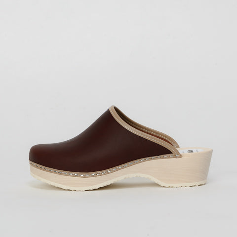 Clogs, vintage syrup (vegetable-tanned)