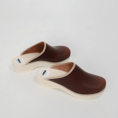 Clogs, vintage syrup (vegetable-tanned)