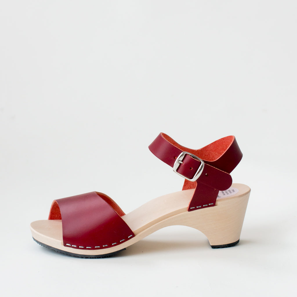 Wooden sandal Paula, burgundy (vegetable-tanned)