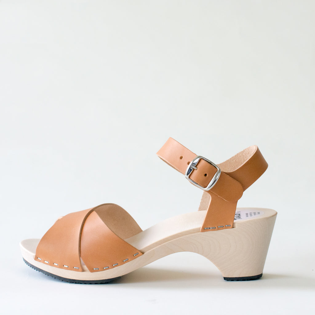 Wooden sandal Laura, caramel (vegetable-tanned)