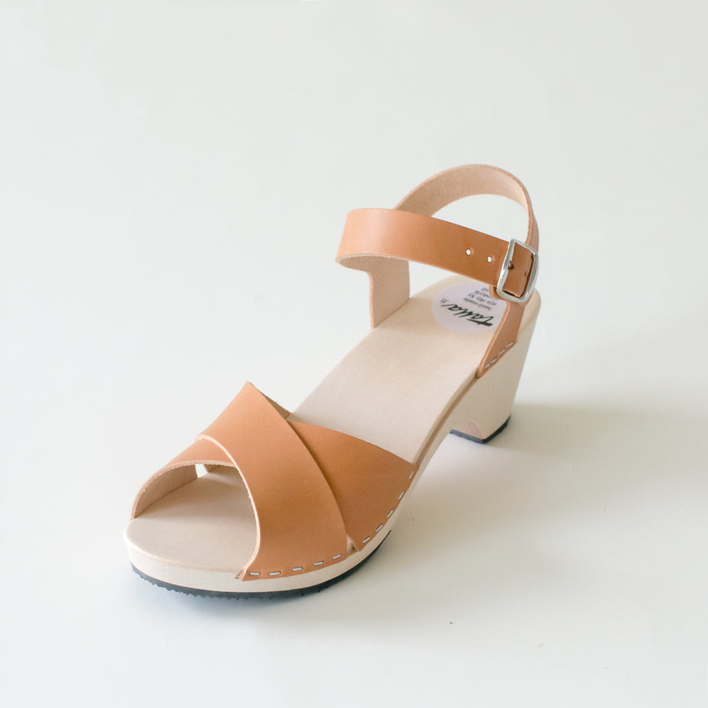 Wooden sandal Laura, caramel (vegetable-tanned)