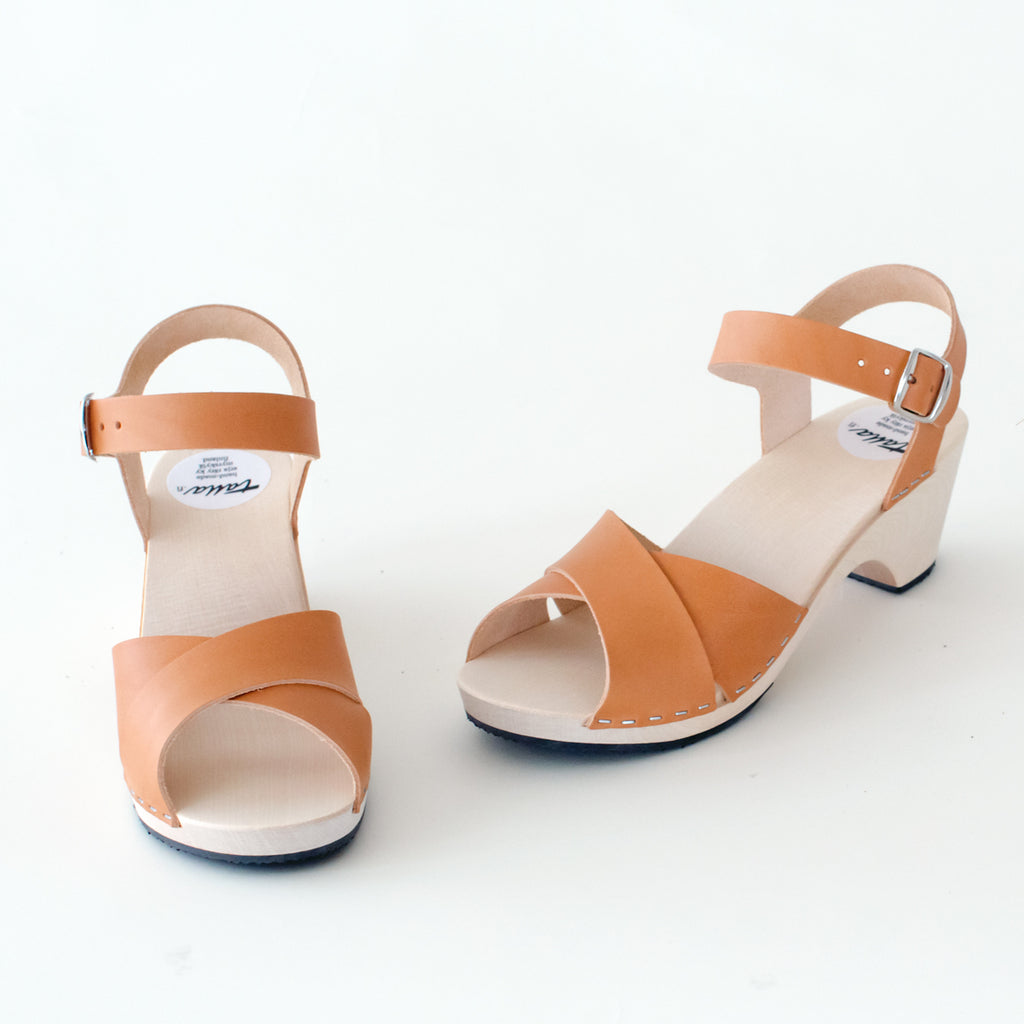 Wooden sandal Laura, caramel (vegetable-tanned)