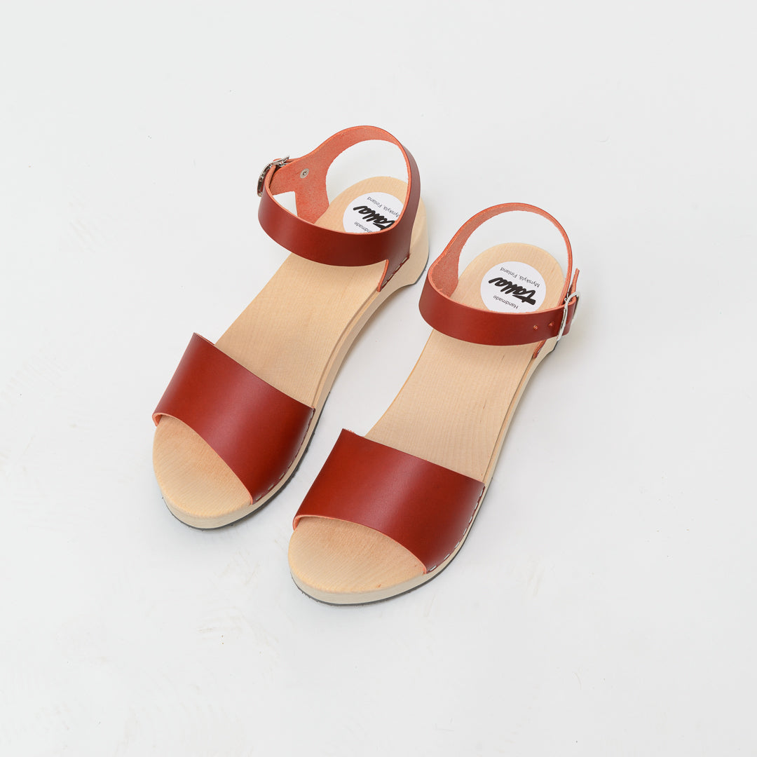 Wooden sandal Sandra, burgundy (vegetable-tanned)