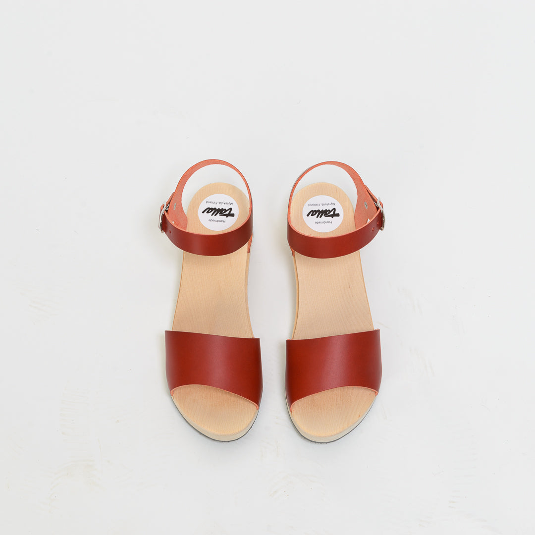 Wooden sandal Sandra, burgundy (vegetable-tanned)