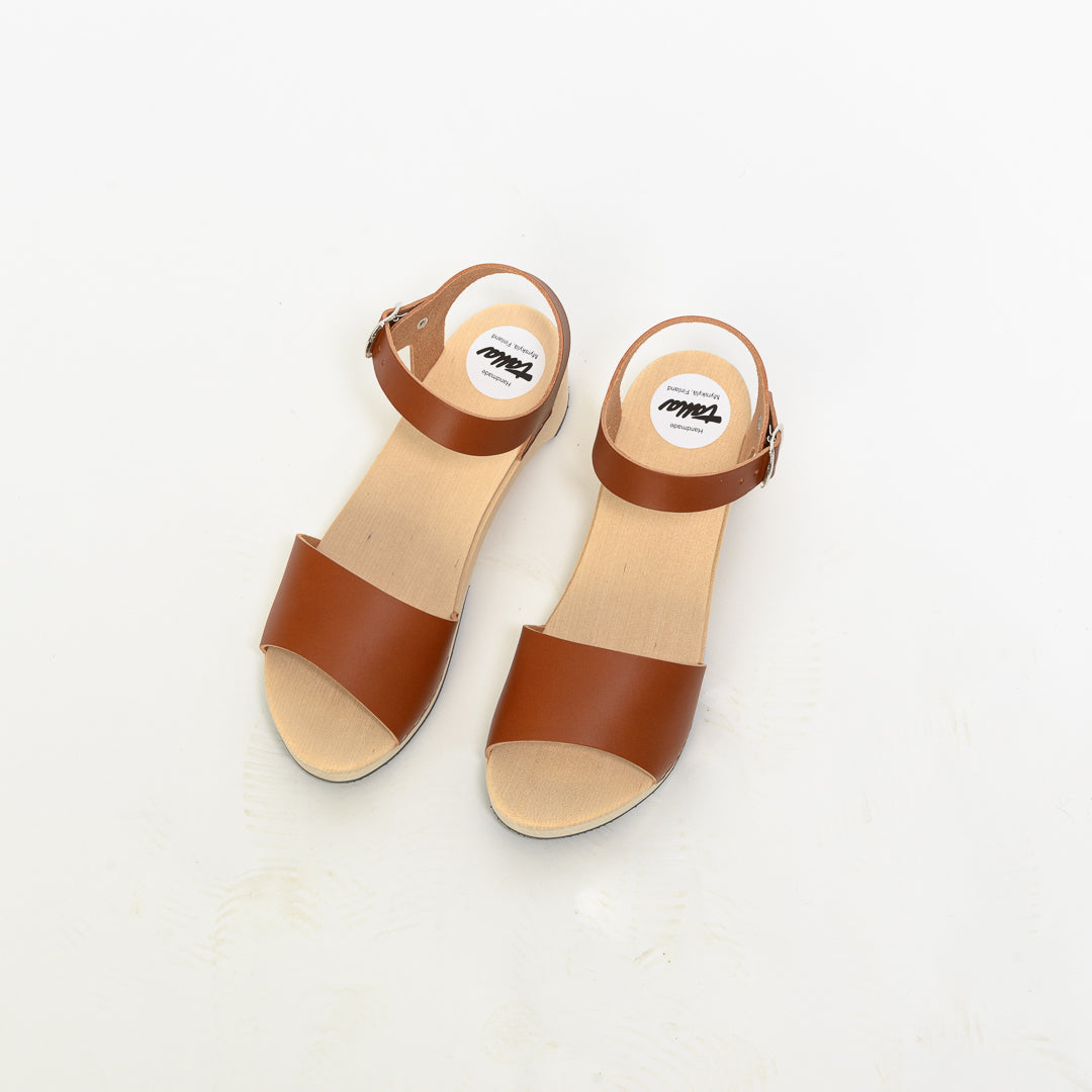 Wooden sandal Sandra, cognac (vegetable-tanned)