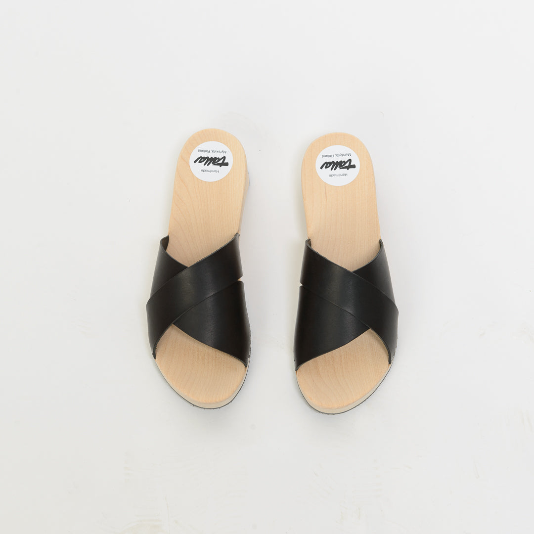 Wooden sandal Irene, salty liquorice (vegetable-tanned)