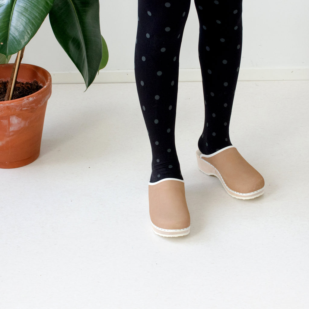 Clogs, latte (nubuck)