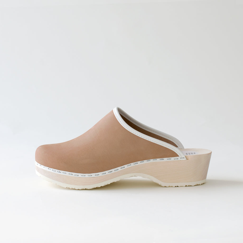 Clogs, latte (nubuck)