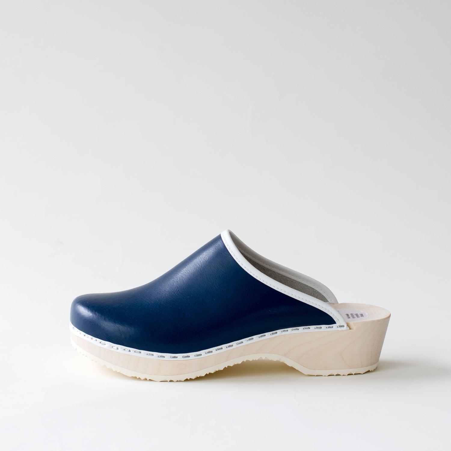 Clogs, navy blue