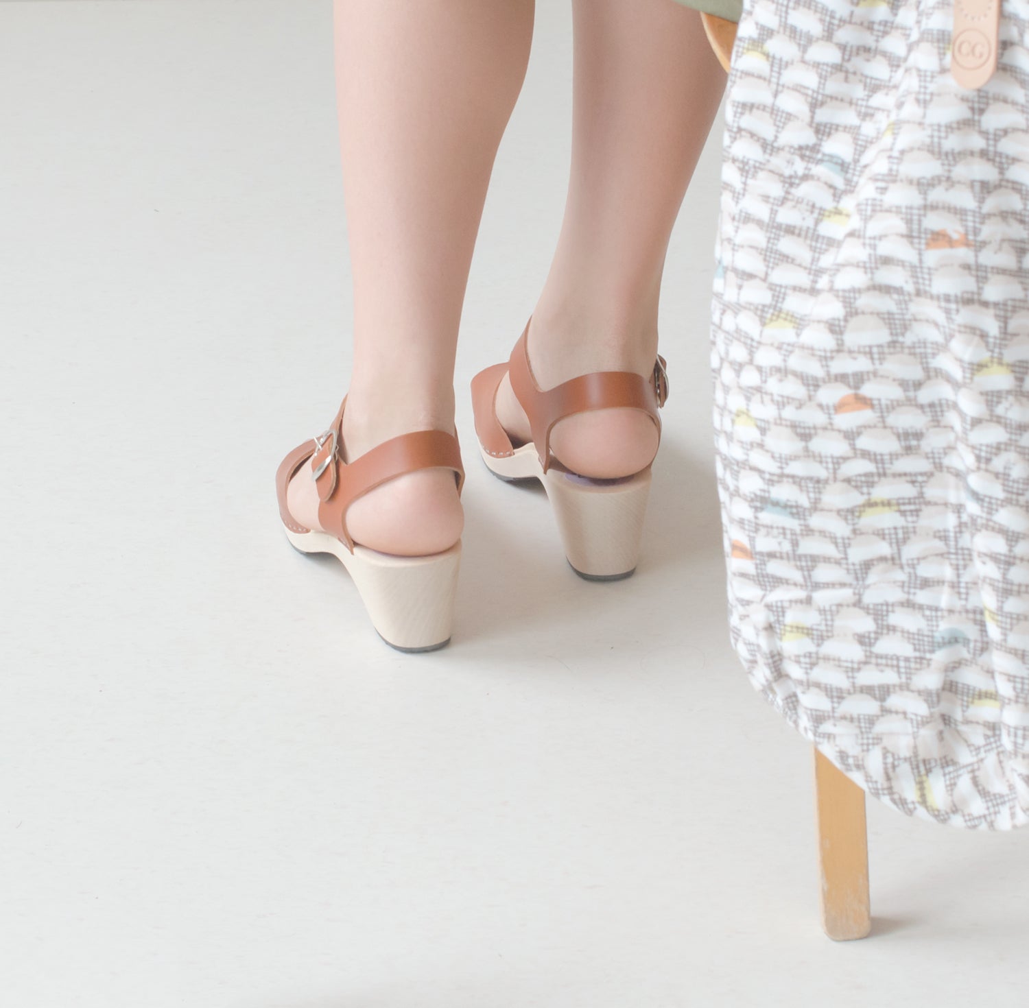 Wooden sandal Paula, cognac (vegetable-tanned)