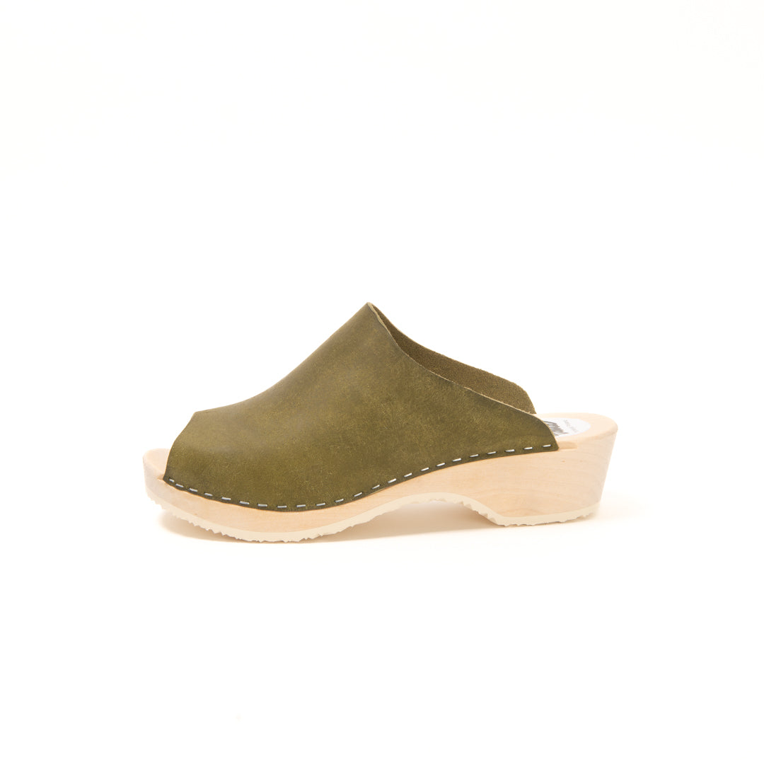 Clogs Elsa, vintage moss (vegetable-tanned)