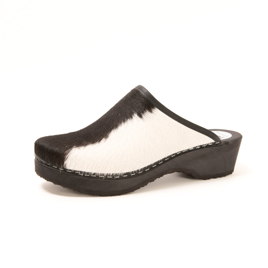 Clogs cow leather, black and white