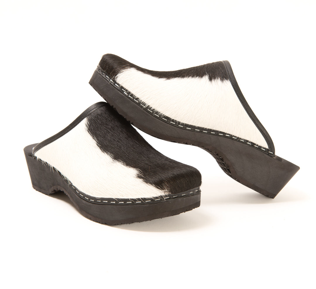 Clogs cow leather, black and white