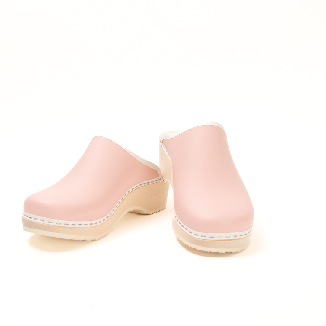 Clogs, candyfloss