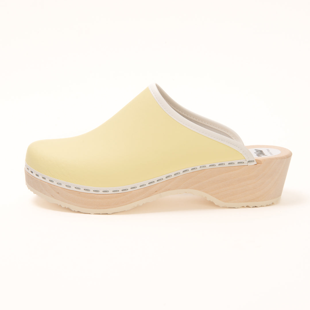 Clogs, vanilla