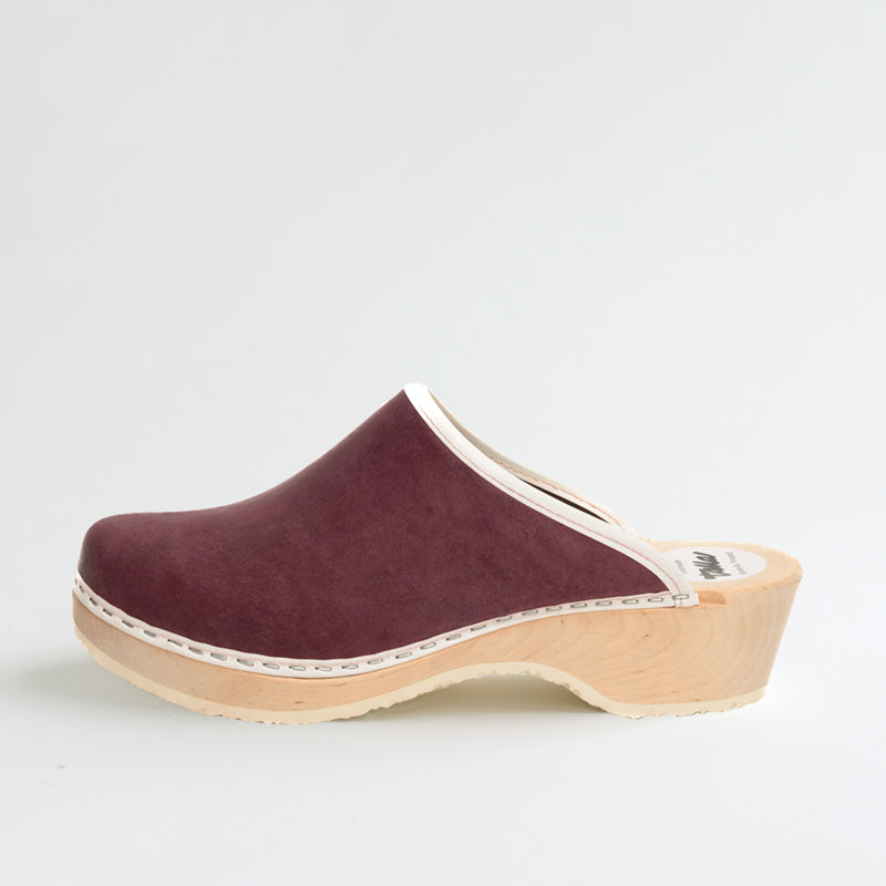Clogs, vintage dark plum (vegetable-tanned)