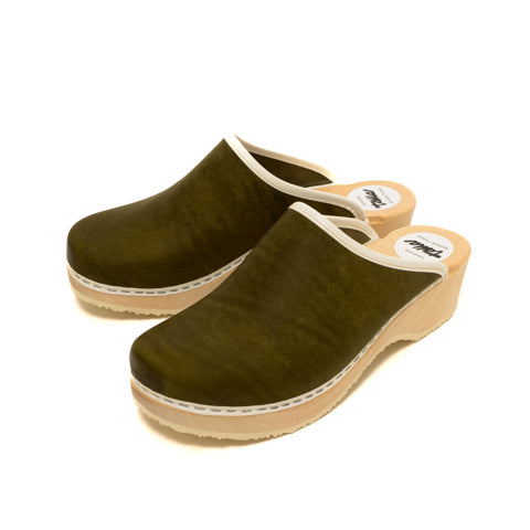 Clogs, vintage moss (vegetable-tanned)