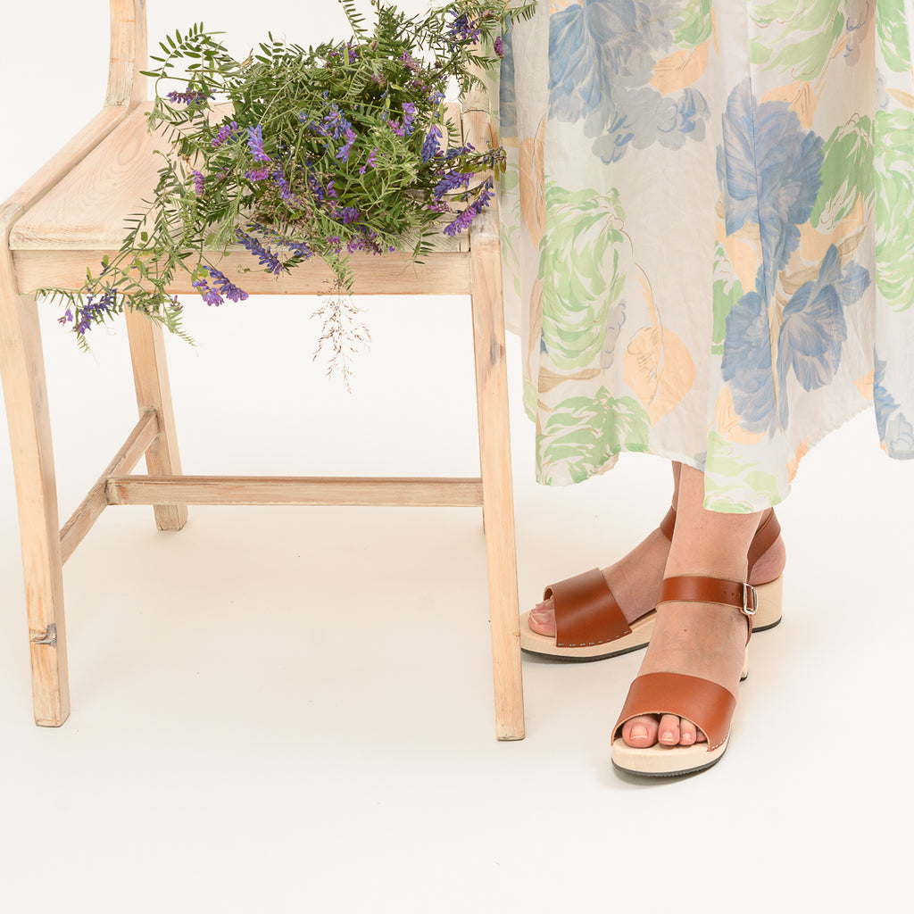 Wooden sandal Sandra, cognac (vegetable-tanned)